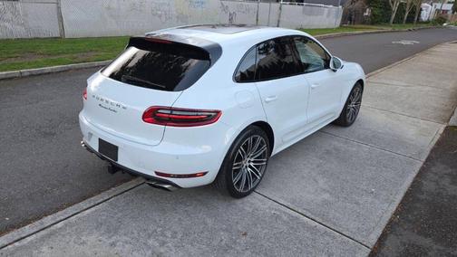 White 2016 Porsche Macan Turbo