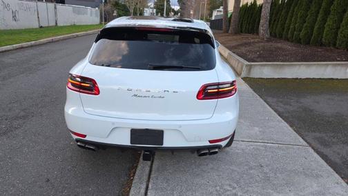 White 2016 Porsche Macan Turbo