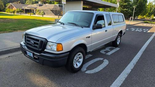 Gray 2004 Ford Ranger XLT