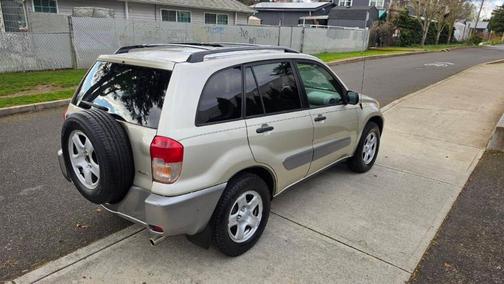2003 Toyota RAV4 Base