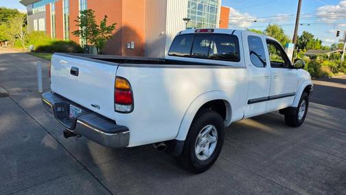 White 2003 Toyota Tundra SR5