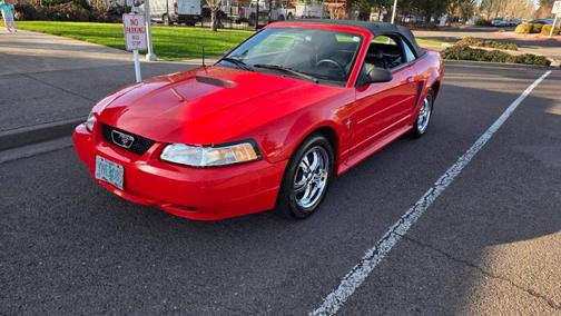 2000 Ford Mustang Base