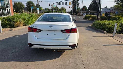 Glacier White 2024 Nissan Altima 2.5 S