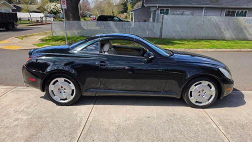 Green 2004 Lexus SC 430