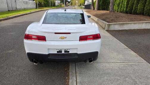 White 2015 Chevrolet Camaro 2LS