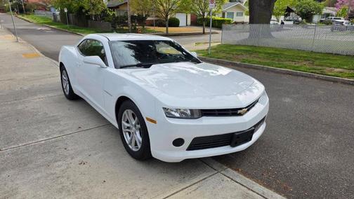 White 2015 Chevrolet Camaro 2LS