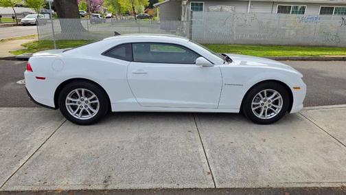 White 2015 Chevrolet Camaro 2LS