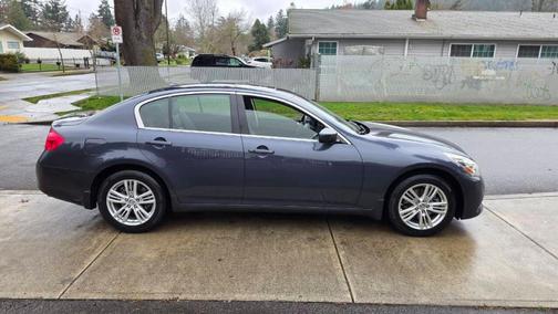 2010 INFINITI G37x Base