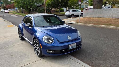 2013 Volkswagen Beetle TURBO W/ SUNROOF SOUND AND NAVIGATION ENDS 1/13