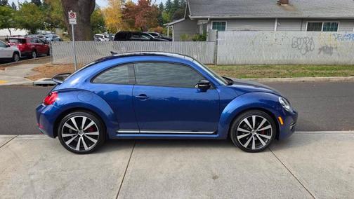 2013 Volkswagen Beetle TURBO W/ SUNROOF SOUND AND NAVIGATION ENDS 1/13