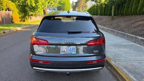 Manhattan Gray Metallic 2018 Audi Q5 2.0T Prestige