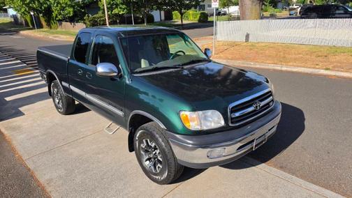 Green 2001 Toyota Tundra SR5