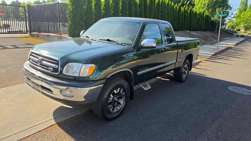 Green 2001 Toyota Tundra SR5