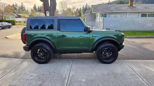 Green 2022 Ford Bronco Black Diamond