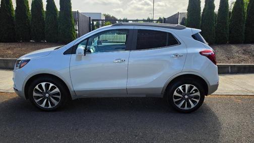 White 2018 Buick Encore Essence