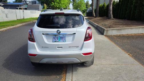 White 2018 Buick Encore Essence