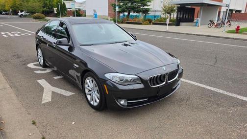 Gray 2012 BMW 528 i xDrive