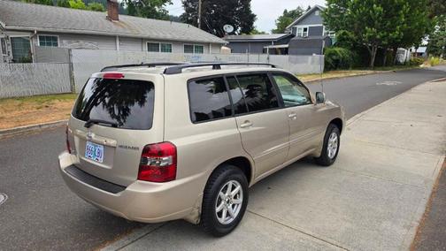 Gold 2007 Toyota Highlander
