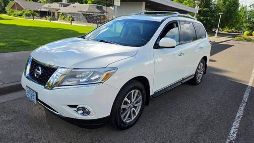 Moonlight White 2014 Nissan Pathfinder SL