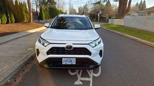 2022 Toyota RAV4 XLE