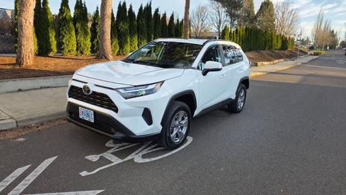 2022 Toyota RAV4 XLE