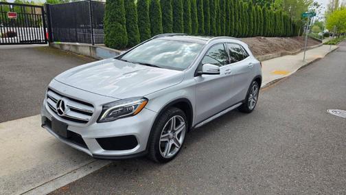 Gray 2015 Mercedes-Benz GLA-Class GLA 250 4MATIC