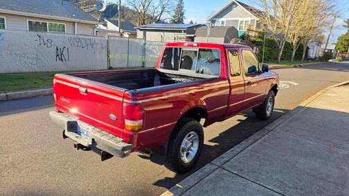 Red 2000 Ford Ranger XLT
