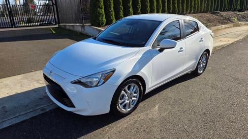 2017 Toyota Yaris iA Base