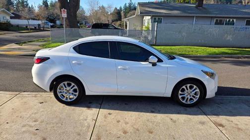 2017 Toyota Yaris iA Base