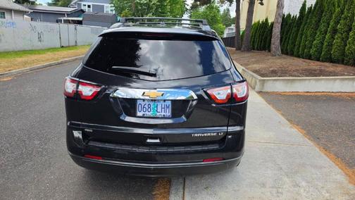 Gray 2015 Chevrolet Traverse 1LT