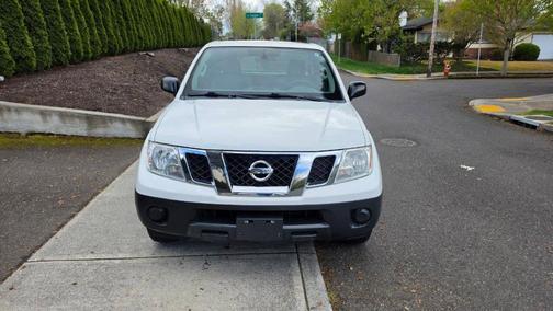 White 2017 Nissan Frontier SV