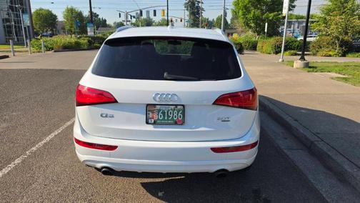 White 2013 Audi Q5 2.0T Premium Plus