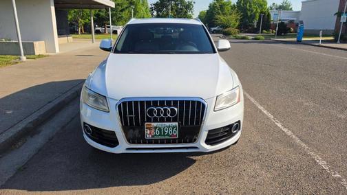 White 2013 Audi Q5 2.0T Premium Plus