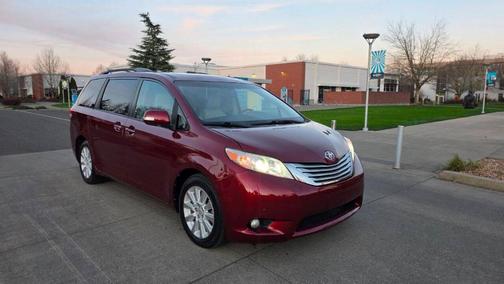 Burgundy 2014 Toyota Sienna Limited