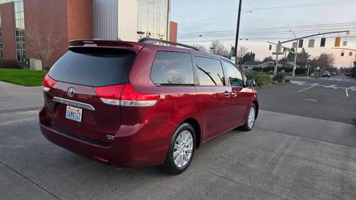 Burgundy 2014 Toyota Sienna Limited