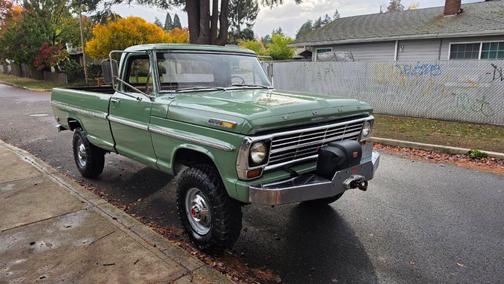 Green 1969 Ford F-250 4X4Â 360CI