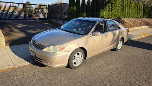 Gold 2003 Toyota Camry SE