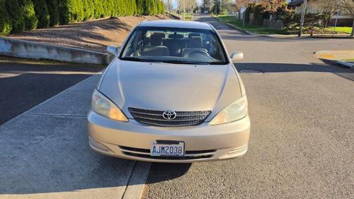 Gold 2003 Toyota Camry SE