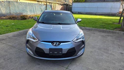 2017 Hyundai Veloster Base