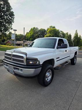 1998 Dodge Ram 2500 Laramie