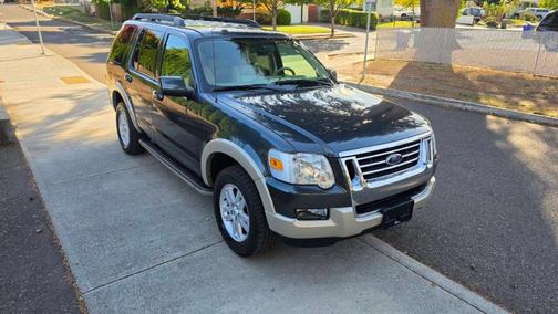 Gray 2009 Ford Explorer Eddie Bauer