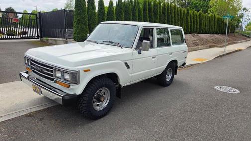 White 1989 Toyota Land Cruiser