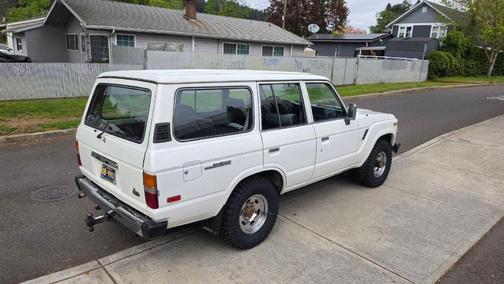 White 1989 Toyota Land Cruiser