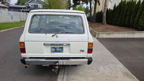 White 1989 Toyota Land Cruiser