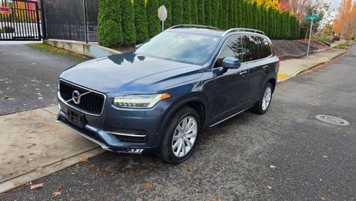 Blue 2018 Volvo XC90 T5 Momentum