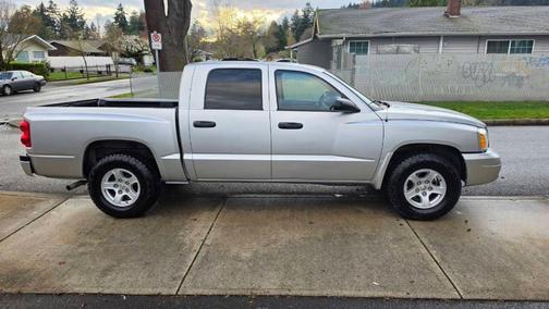 Gray 2006 Dodge Dakota SLT