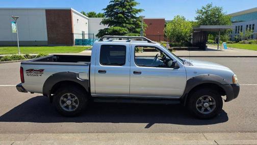 Silver Ice Metallic 2002 Nissan Frontier XE Crew Cab