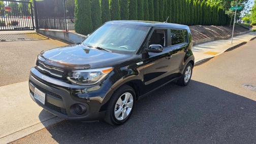 Black 2019 Kia Soul Base