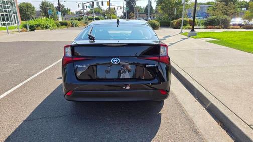 2021 Toyota Prius XLE