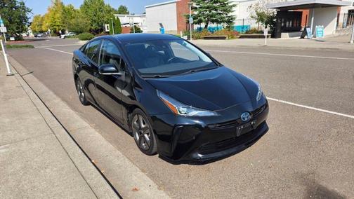 2021 Toyota Prius XLE